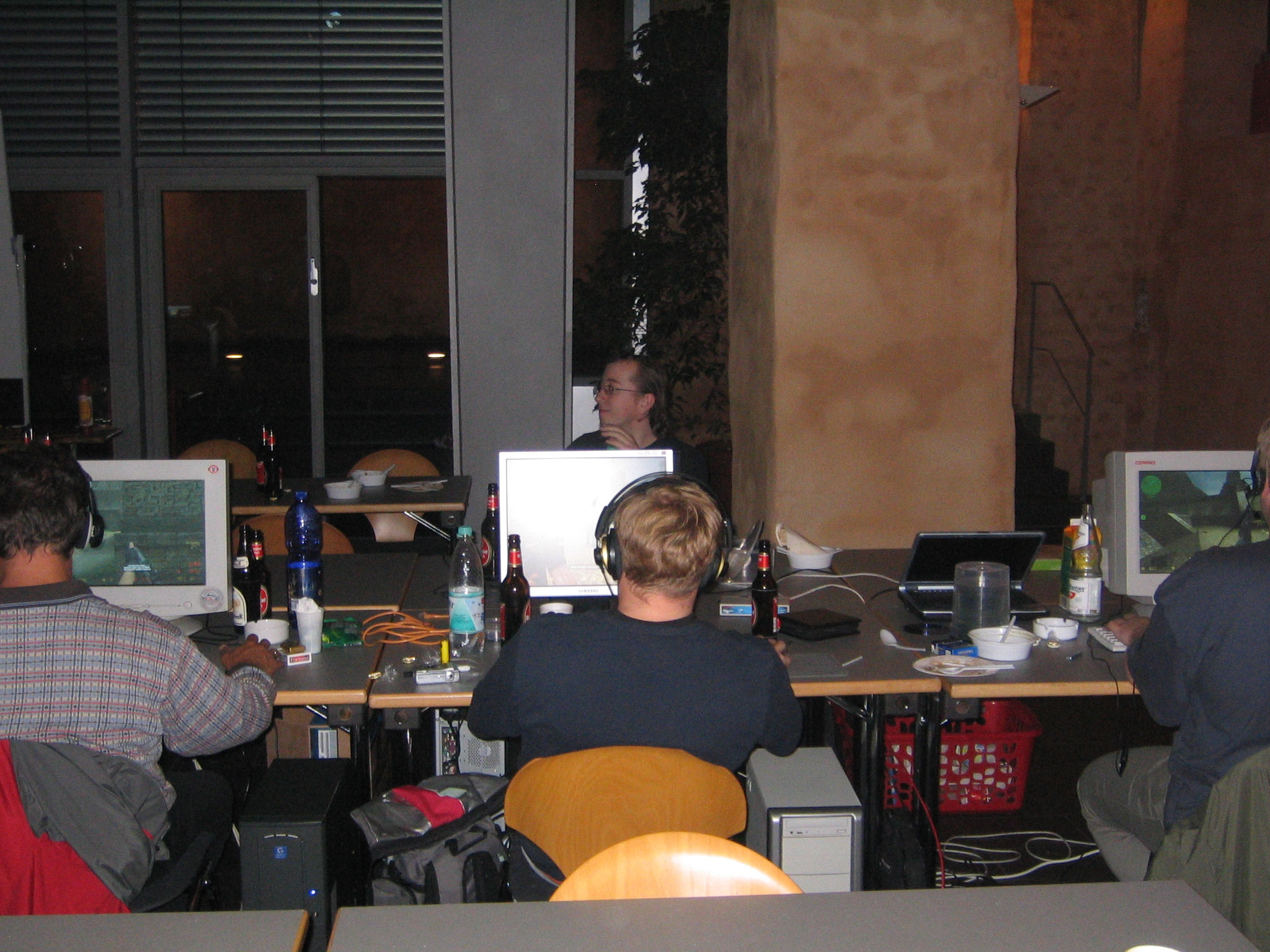 Bild09.jpg>